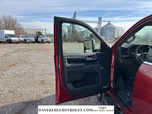 Used 2025 Chevrolet Silverado 2500 LTZ w/ LTZ Plus Package image 9