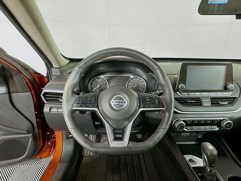 Used 2022 Nissan Altima 2.0 SR image 11