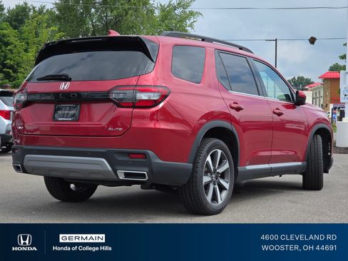 Used 2024 Honda Pilot Elite image 23