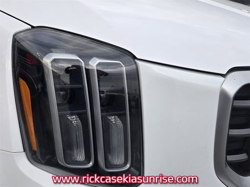 Used 2023 Kia Telluride SX image 10