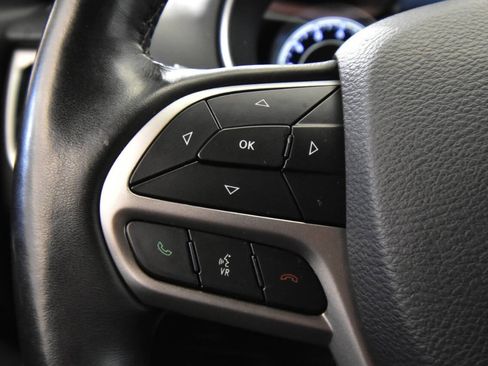 Used 2019 Jeep Cherokee High Altitude image 25