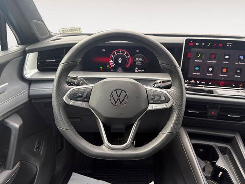 Used 2026 Volkswagen Tiguan SE R-Line AWD/4WD image 12