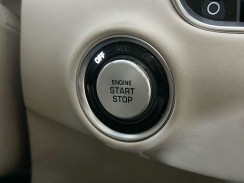 Used 2020 Genesis G90 3.3T Premium image 30