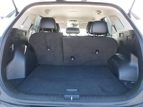 Certified 2024 Kia Sportage EX image 18