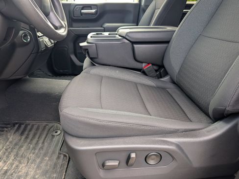 Used 2026 Chevrolet Silverado 1500 Custom AWD/4WD image 7