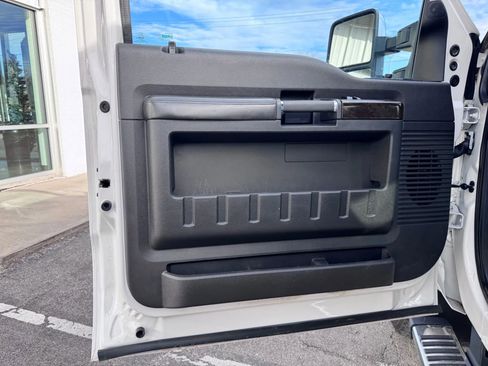 Used 2016 Ford F250 Platinum image 34