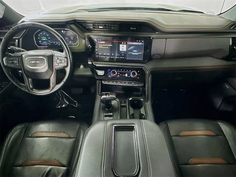 Used 2022 GMC Sierra 1500 AT4 w/ AT4 Preferred Package image 16
