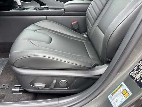 New 2026 Hyundai Elantra Limited image 5