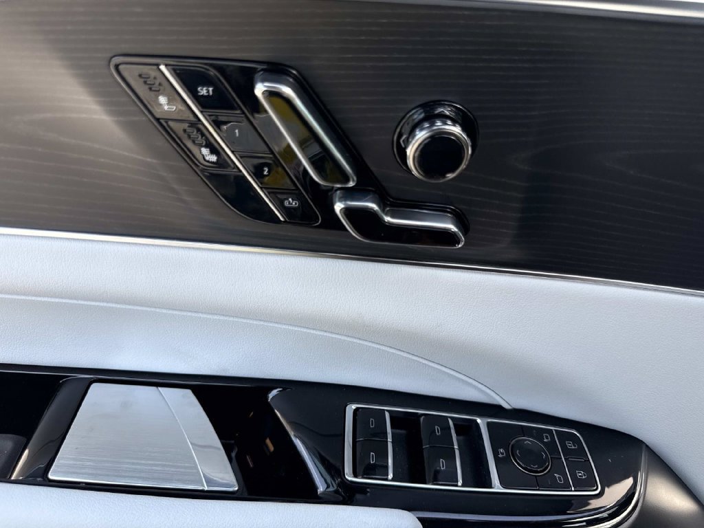 New 2026 Cadillac Lyriq Luxury RWD image 19