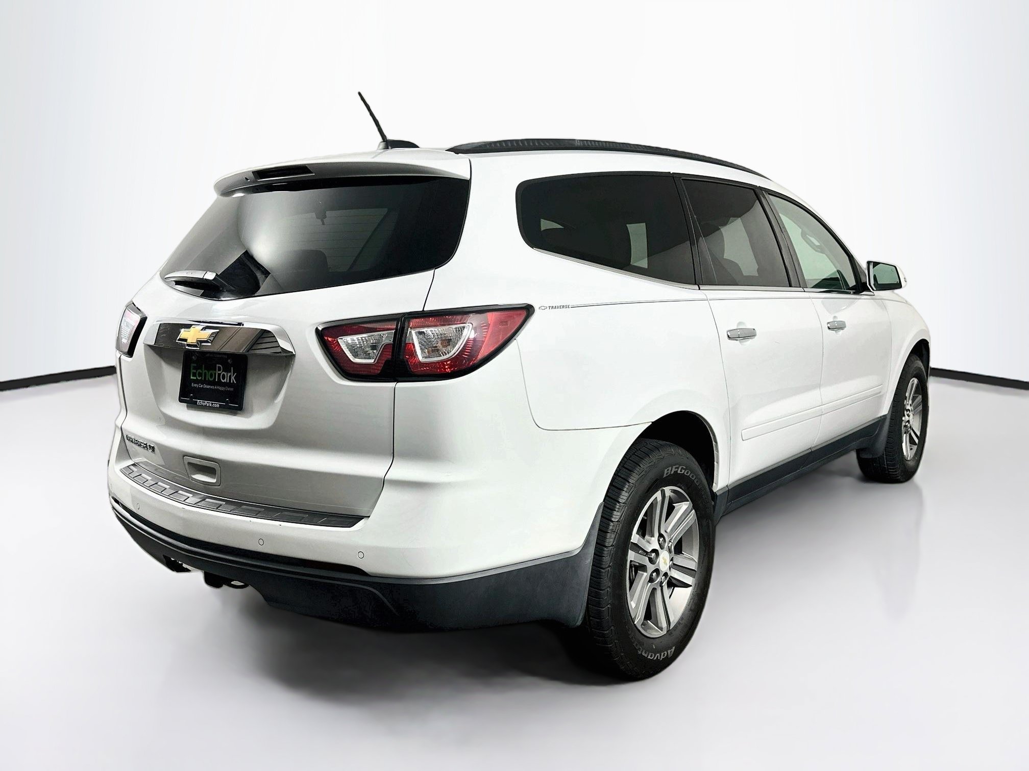 Used 2016 Chevrolet Traverse LT FWD image 9