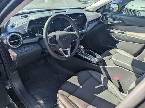 Certified 2025 Chevrolet Trax ACTIV w/ Driver Confidence Package image 14