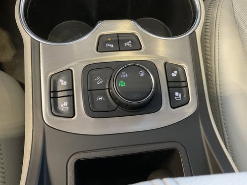 Used 2022 GMC Terrain Denali w/ Denali Premium Package image 18