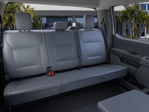 New 2025 Ford F550 4x4 Crew Cab image 11