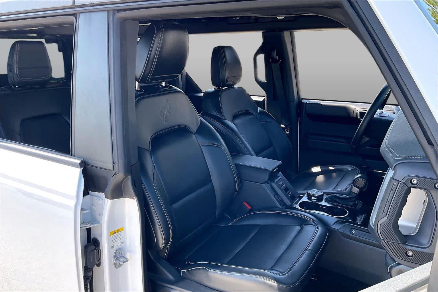 Used 2025 Ford Bronco Outer Banks AWD/4WD image 9