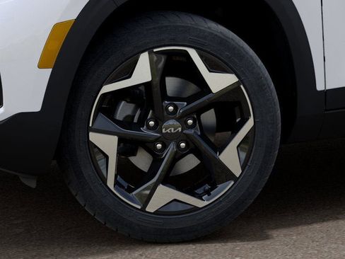 New 2026 Kia Seltos S FWD image 9