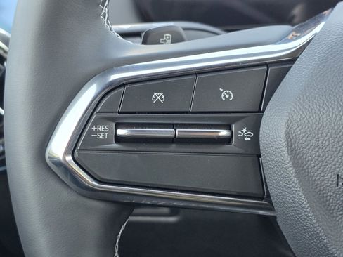 New 2026 Chevrolet Equinox EV LT w/ LPO, Blackout Package image 32