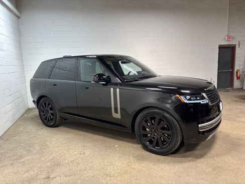 Used 2023 Land Rover Range Rover SE AWD/4WD image 5