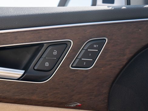 Used 2019 Audi Q8 Prestige AWD/4WD image 41