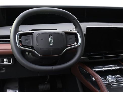 New 2026 Lincoln Nautilus Reserve image 12