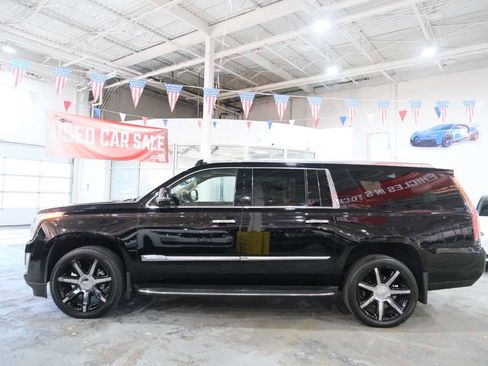 Used 2015 Cadillac Escalade ESV Premium image 6