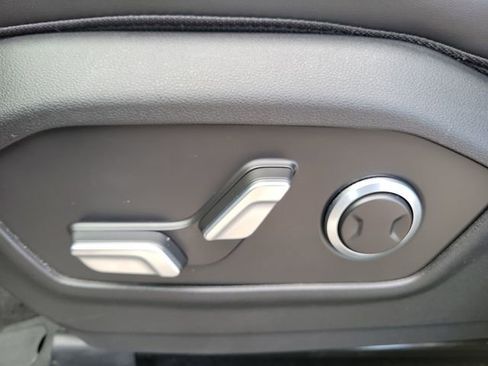 Used 2025 Hyundai Santa Fe SEL FWD image 22