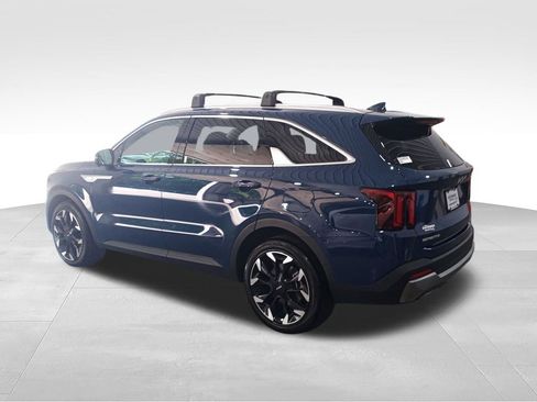 Used 2025 Kia Sorento SX FWD image 4