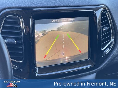 Used 2018 Jeep Compass Limited image 3