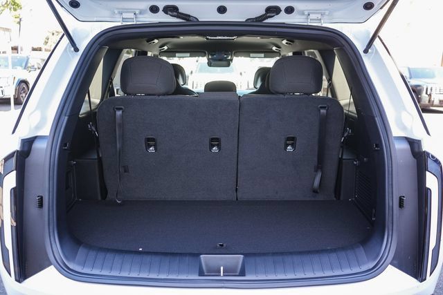 Used 2027 Kia Telluride LX FWD image 28