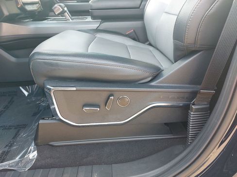 Used 2023 Ford F150 Lightning Lariat AWD/4WD image 31