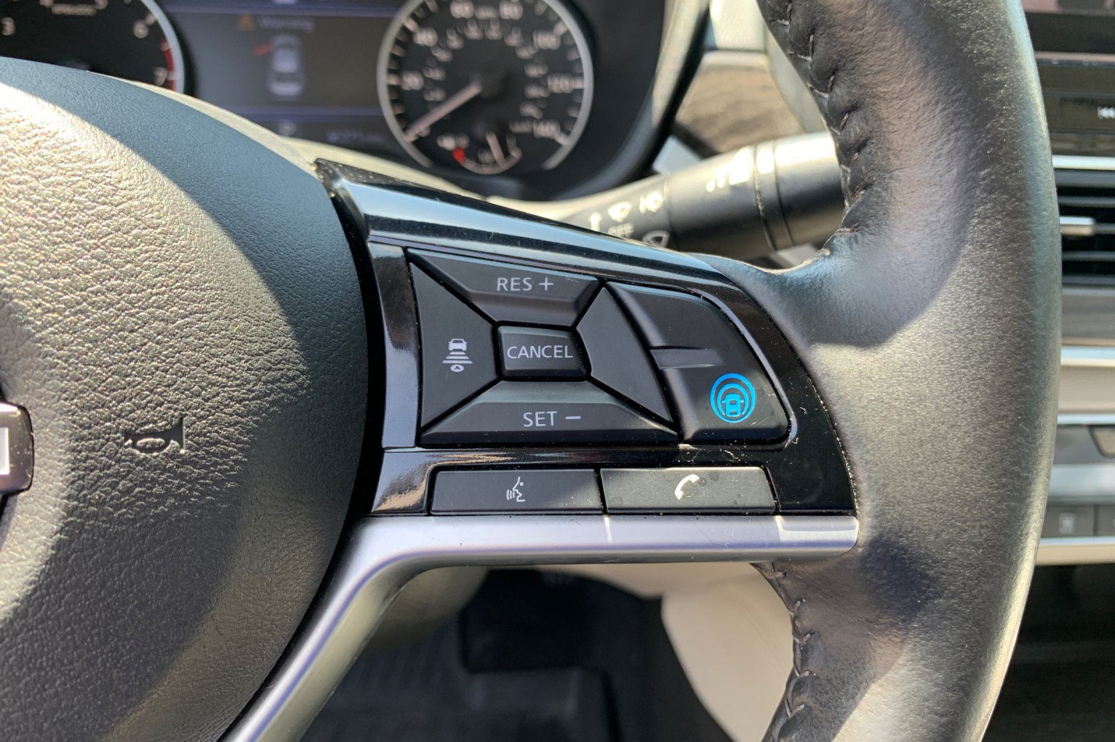 Used 2024 Nissan Altima 2.5 SL FWD image 28