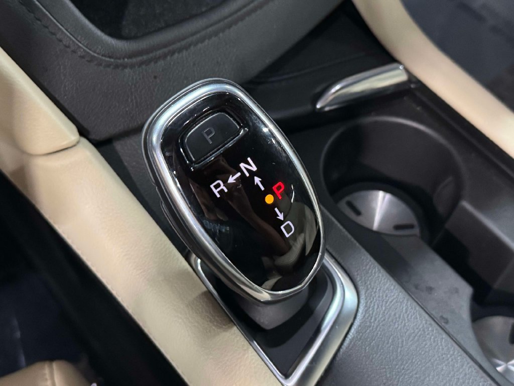 Used 2018 Cadillac XT5 FWD image 29