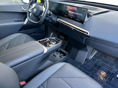 Used 2023 BMW iX xDrive50 image 16