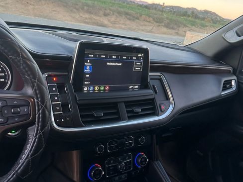 Used 2021 Chevrolet Suburban High Country w/ Premium Package image 20