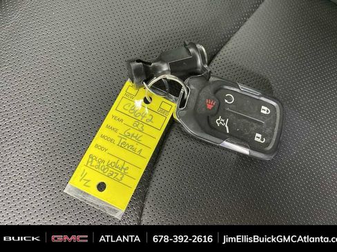 Used 2023 GMC Terrain SLT image 34