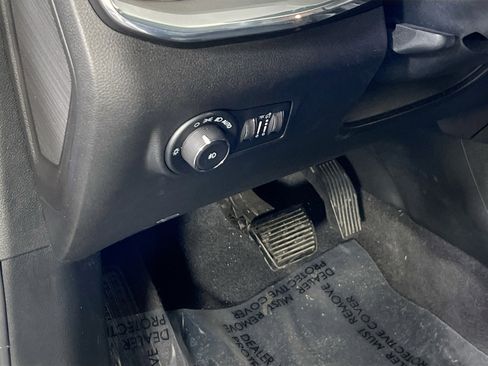 Used 2022 Jeep Compass Limited w/ Sun and Sound Group AWD/4WD image 10