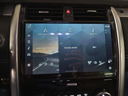 New 2026 Land Rover Discovery Limited Edition image 23