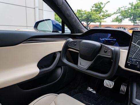 Used 2021 Tesla Model S Plaid AWD/4WD image 12