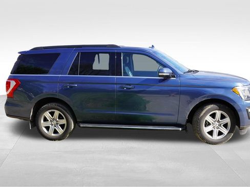 Used 2020 Ford Expedition XLT w/ Equipment Group 202A AWD/4WD image 2
