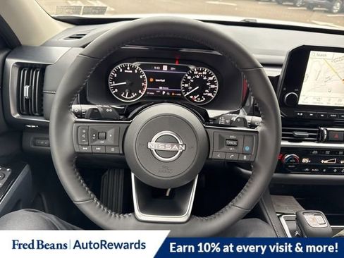 New 2025 Nissan Pathfinder SL w/ Lighting Package (N92) image 15