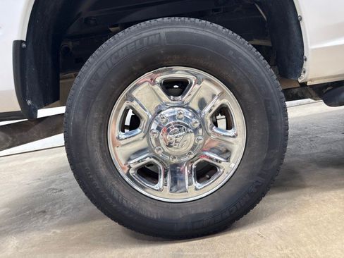 Used 2018 RAM 2500 Tradesman w/ Chrome Appearance Group AWD/4WD image 39