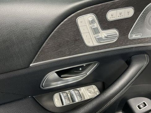 Used 2021 Mercedes-Benz GLS 450 4MATIC image 24
