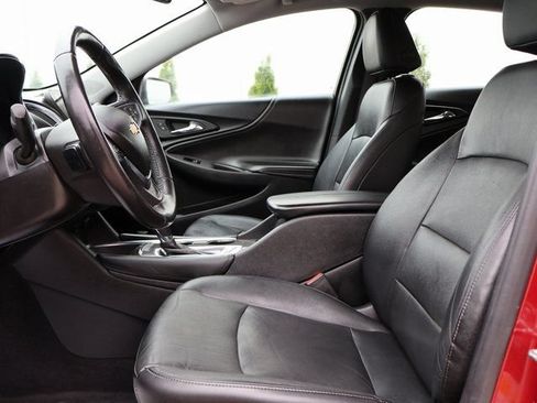 Certified 2018 Chevrolet Malibu LT w/ Leather Package FWD image 19