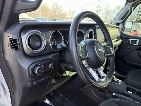 Used 2023 Jeep Wrangler Unlimited Rubicon 4xe w/ Cold Weather Group image 20