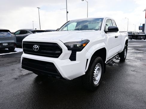 Used 2025 Toyota Tacoma SR w/ SR Upgrade Package image 4