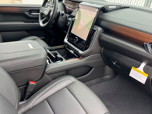 New 2026 GMC Yukon XL Denali AWD/4WD image 14