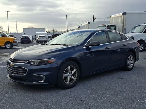 Used 2017 Chevrolet Malibu LS image 3