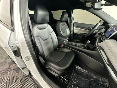 Used 2025 Jeep Compass Latitude AWD/4WD image 27