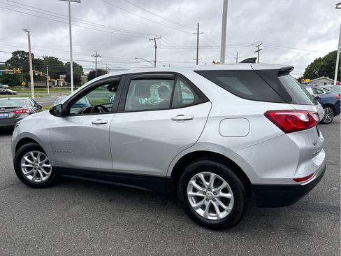 Certified 2018 Chevrolet Equinox LS FWD image 9