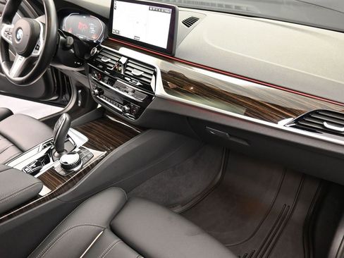 Used 2023 BMW 540i xDrive w/ Executive Package image 20