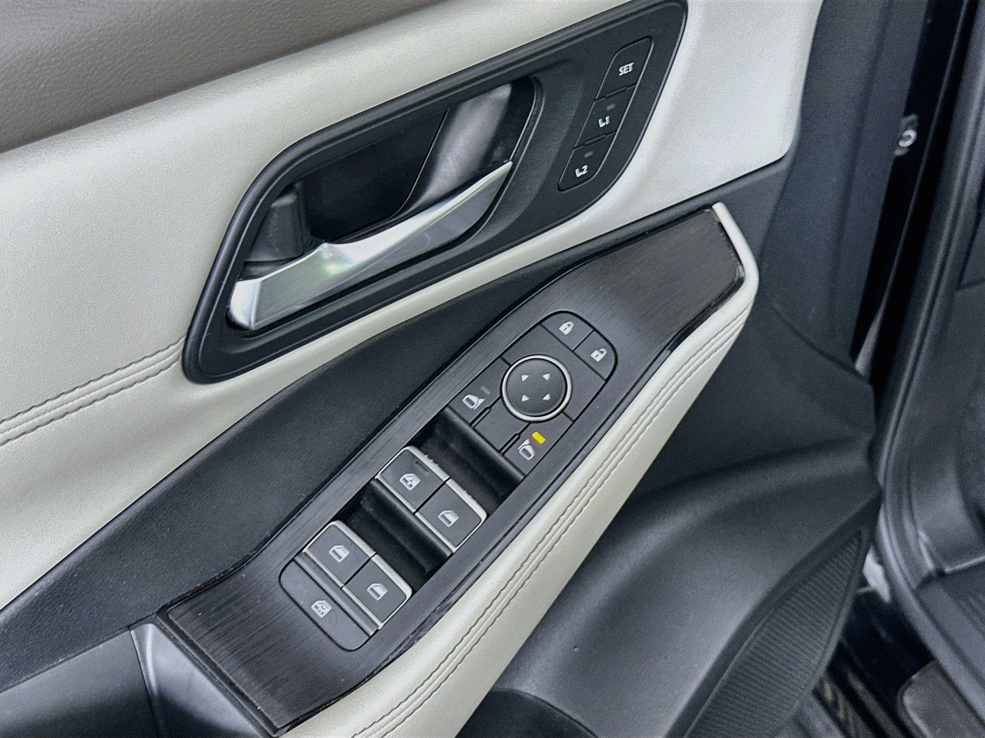 Used 2023 Nissan Rogue SL w/ SL Premium Package FWD image 15